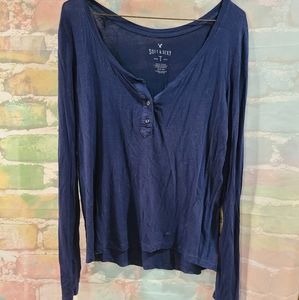 AEO long sleeved shirt